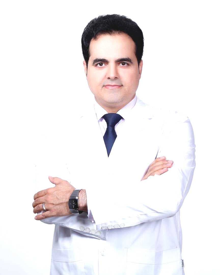 تصویر دکتر امیر تارخ فلوشیپ جراحی دیسک و ستون فقرات در شیراز