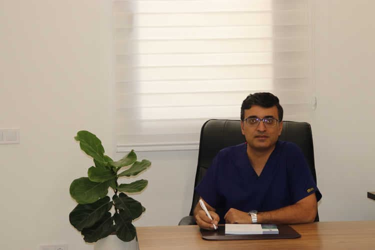 تصویر دکتر مجتبی بهادری جهرمی متخصص گوش و حلق و بینی در شیراز