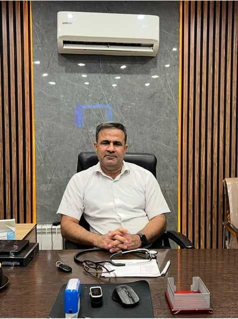 تصویر دکتر طهمورث نیکنام فوق تخصص ریه در شیراز